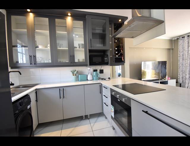 2 BEDROOM APARTMENT FOR SALE IN NORTHGATE